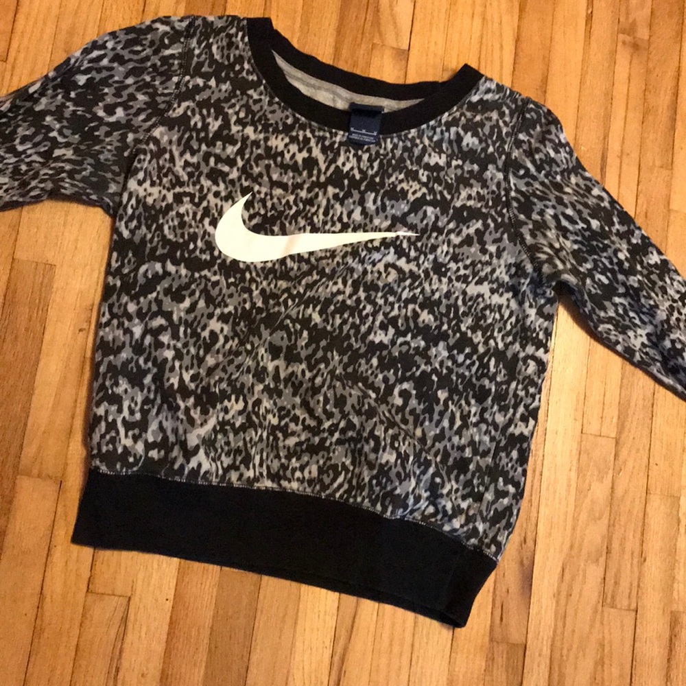 Nike sweatshirt